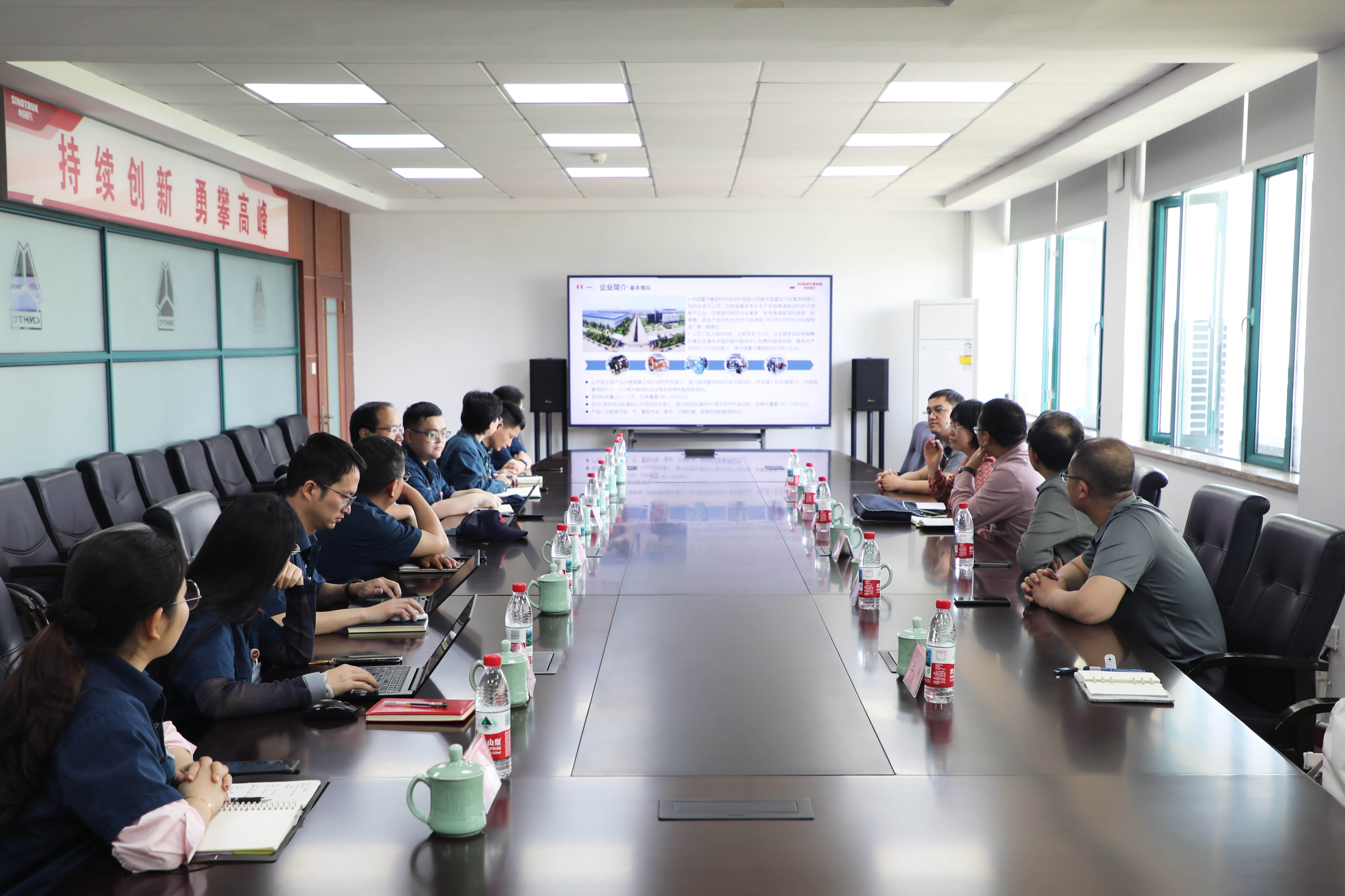 兰州理工大学机制系主任刘俭辉一行到公司开展走访交流活动